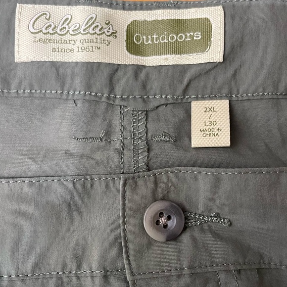 ⛰️🏕️Cabela's Olive Green Outdoor Pants - can convert into shorts. Size 2X - Picture 8 of 8